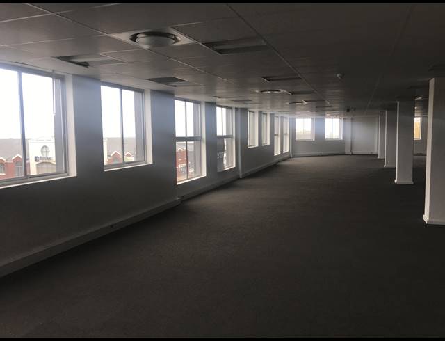 617M² OFFICE TO LET IN TYGER VALLEY